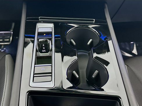 Used 2024 Volkswagen Atlas Peak Edition SEL image 13