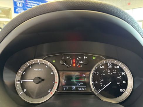 Used 2014 Nissan Sentra SR w/ SR Driver Package FWD image 11