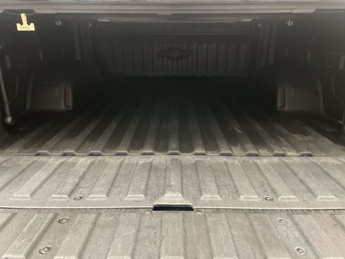 Used 2022 Chevrolet Silverado 1500 LTZ AWD/4WD image 19