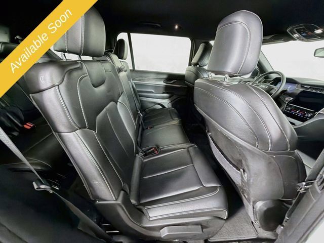 Used 2024 Jeep Grand Cherokee L Limited AWD/4WD image 28