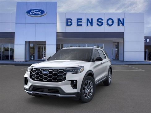 New 2025 Ford Explorer Platinum image 3