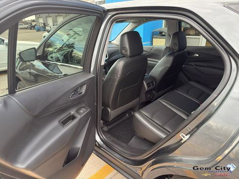 Used 2021 Chevrolet Equinox LT image 12