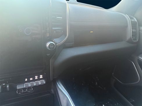 Used 2022 RAM 1500 Laramie w/ Sport Appearance Package image 12