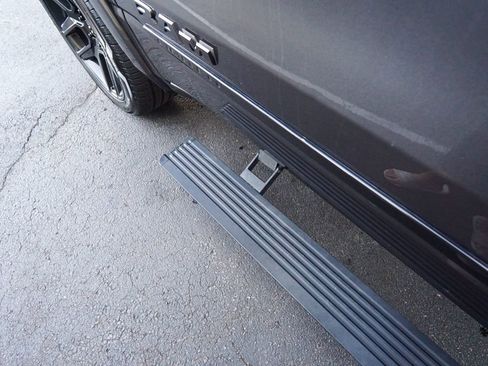 Used 2021 RAM 1500 Limited AWD/4WD image 10