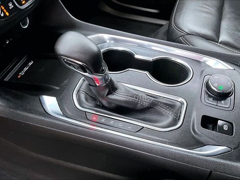 Used 2023 Chevrolet Traverse LT image 19