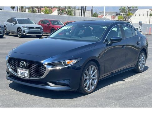 Used 2023 MAZDA MAZDA3 s FWD image 2