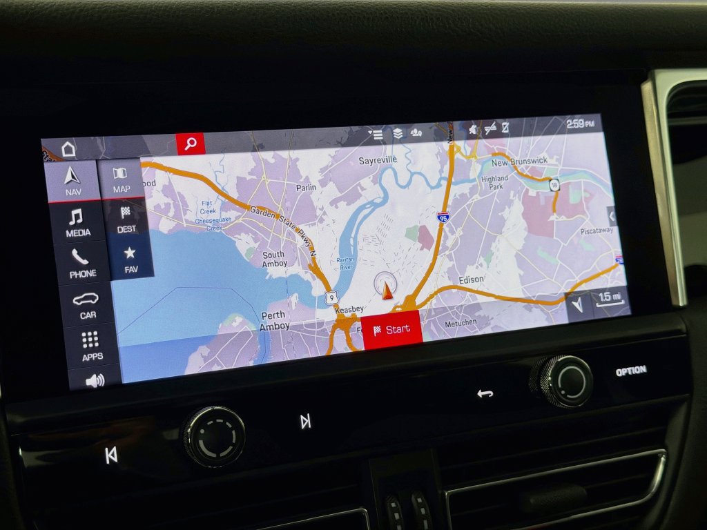 Certified 2023 Porsche Macan AWD/4WD image 16