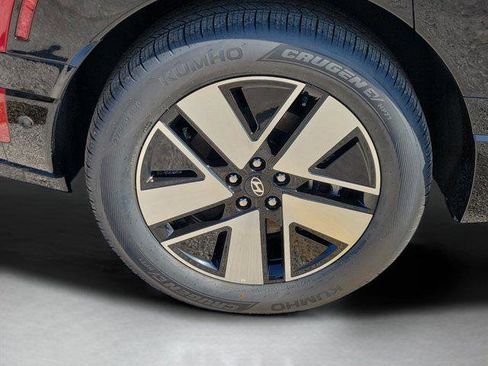 New 2026 Hyundai Ioniq 9 SEL image 32