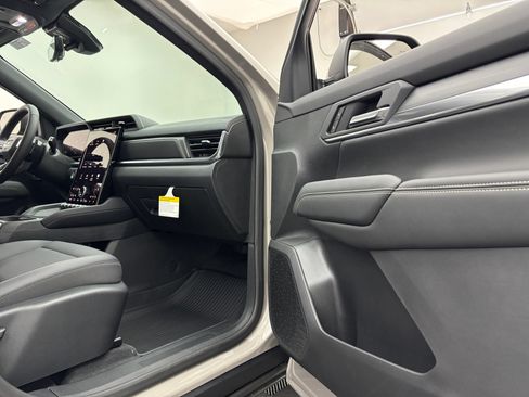 New 2027 GMC Terrain Elevation w/ Elevation Premium Package FWD image 32