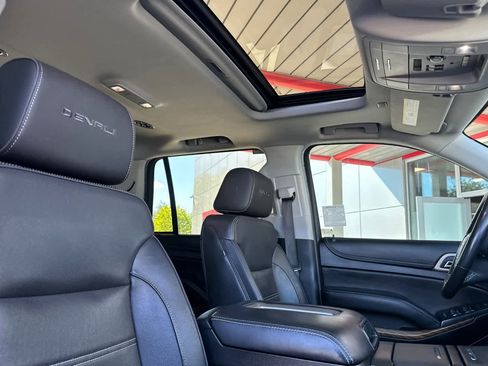 Used 2020 GMC Yukon Denali w/ Denali Premium Package AWD/4WD image 19