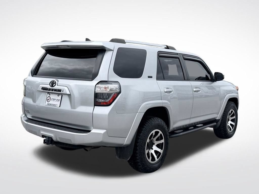 Used 2021 Toyota 4Runner SR5 AWD/4WD image 6