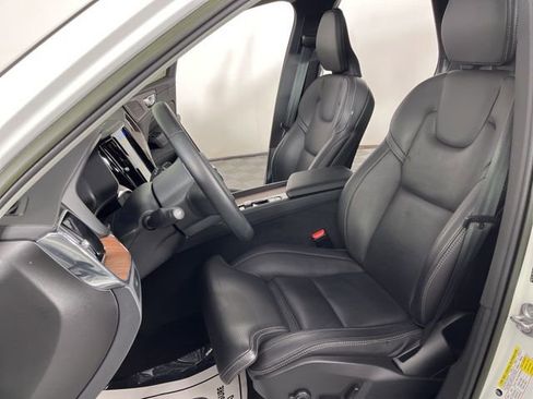 Used 2023 Volvo XC60 B5 Ultimate w/ Climate Package image 18