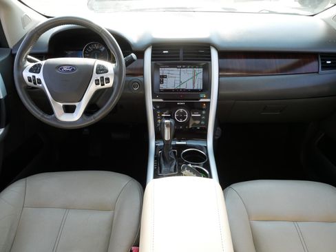 Used 2014 Ford Edge Limited w/ Equipment Group 302A AWD/4WD image 10