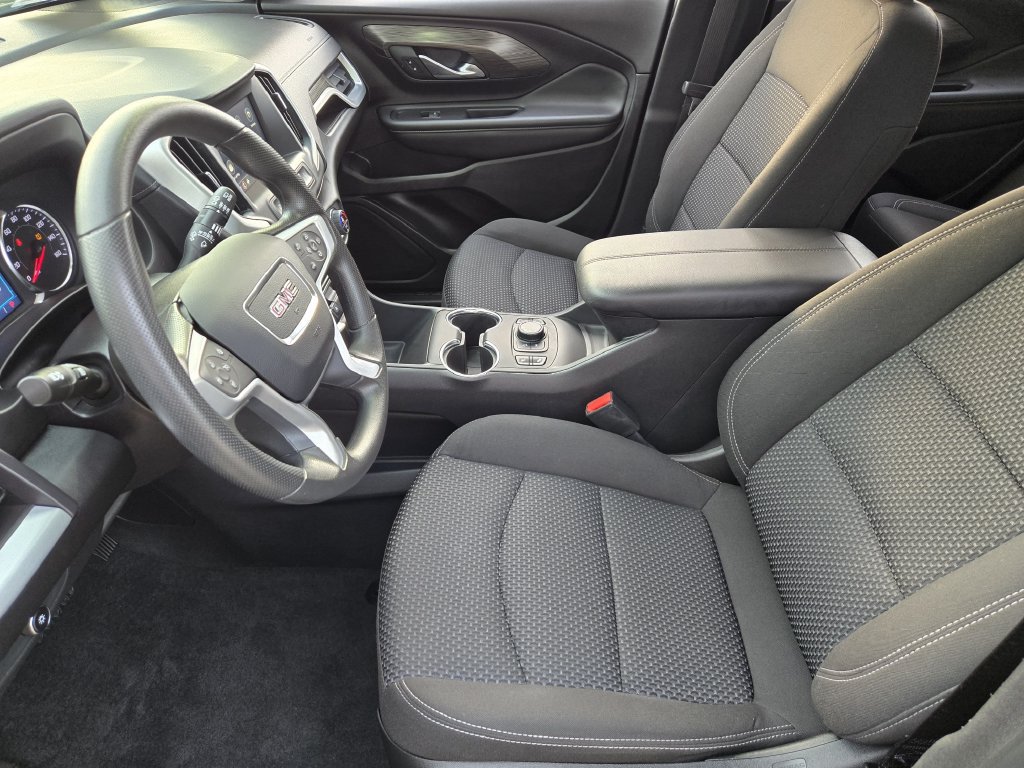 Used 2024 GMC Terrain SLE w/ Driver Convenience Package FWD image 12