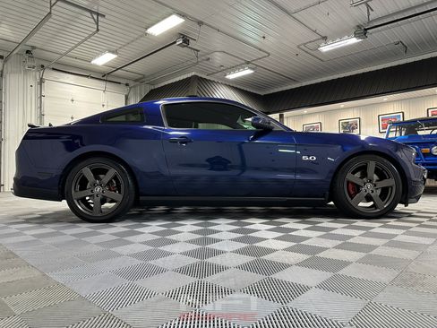 Used 2011 Ford Mustang GT Premium w/ Electronics Pkg image 17