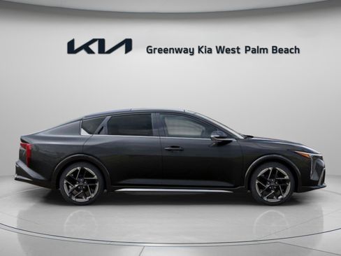 New 2026 Kia K4 GT-Line image 9