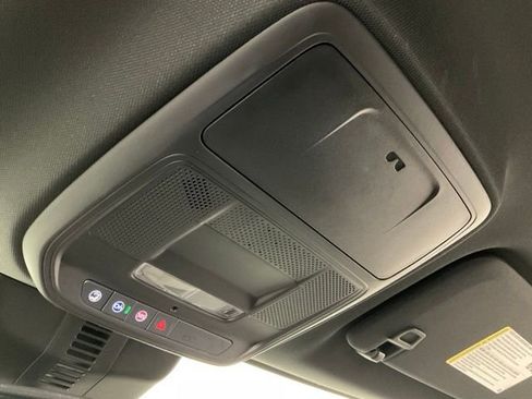 Used 2025 GMC Acadia Elevation w/ Elevation Premium Package image 26