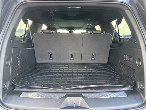 Used 2026 Chevrolet Suburban Premier AWD/4WD image 27