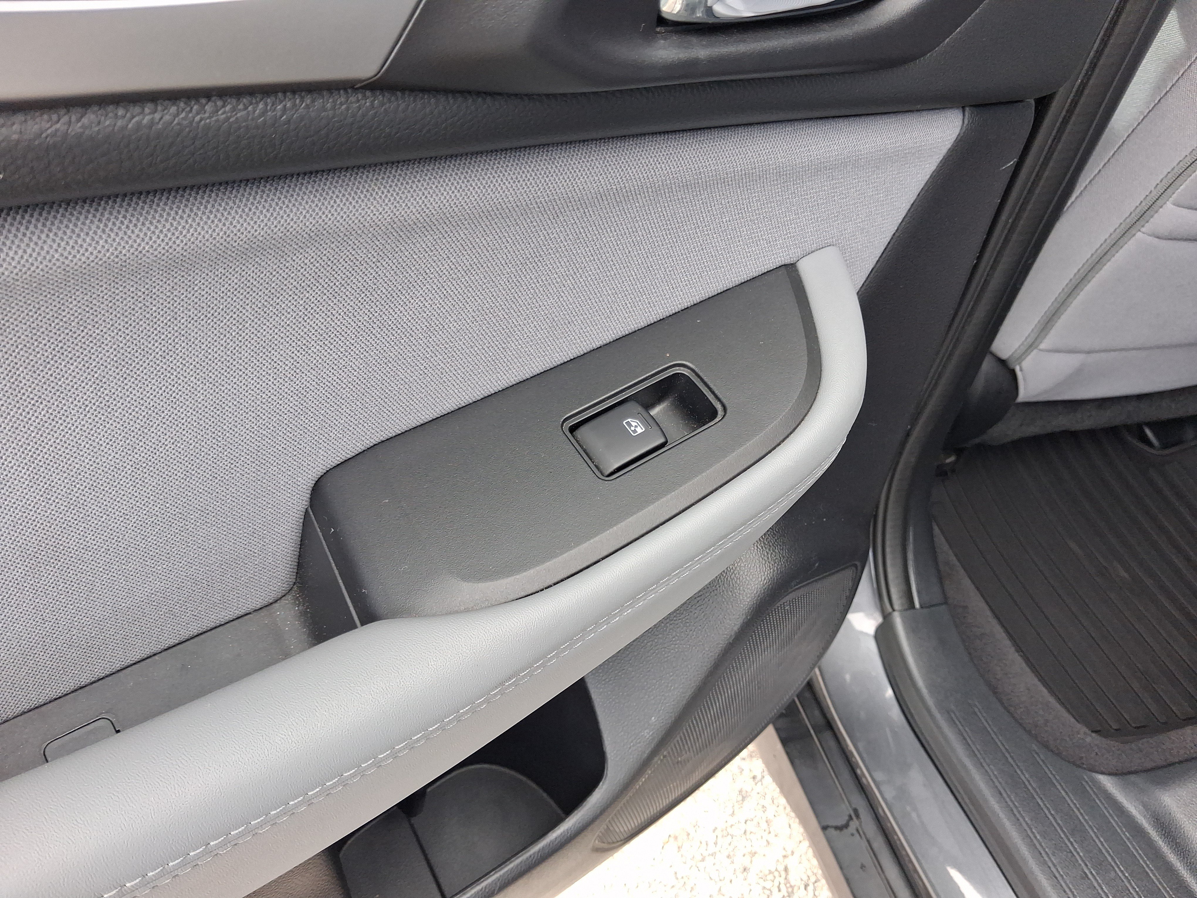 Used 2018 Subaru Outback 2.5i Premium AWD/4WD image 29