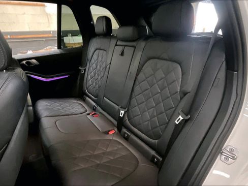 Used 2023 BMW X5 xDrive40i w/ Parking Assistance Package image 28