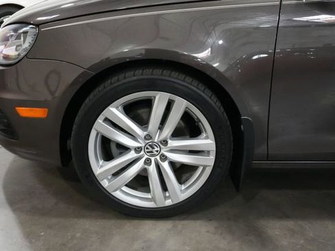 Used 2012 Volkswagen Eos Executive image 8
