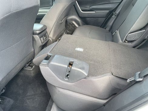 Used 2024 Toyota RAV4 LE image 31