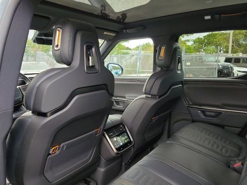 Used 2025 Rivian R1T Adventure image 11