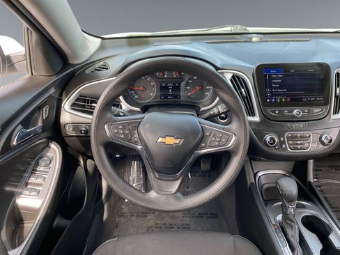 Used 2023 Chevrolet Malibu LT FWD image 12