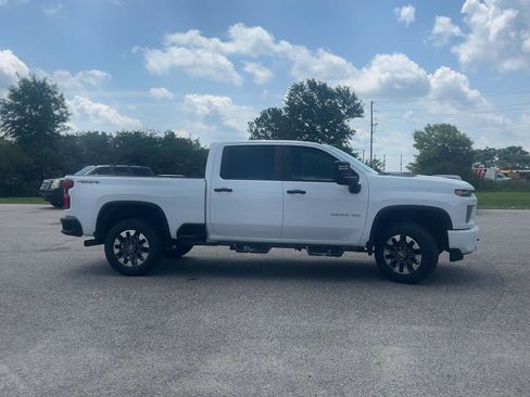 Used 2021 Chevrolet Silverado 2500 Custom w/ Custom Value Package AWD/4WD image 8