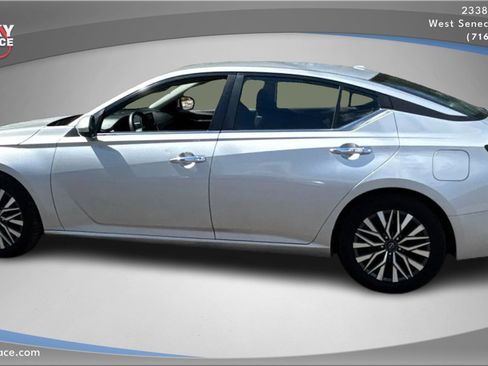 Used 2023 Nissan Altima 2.5 SV image 8