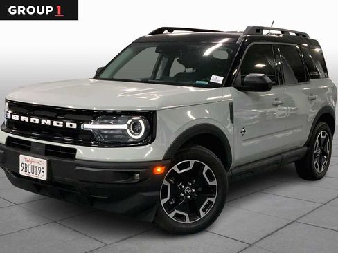 Used 2022 Ford Bronco Sport Outer Banks w/ Tech Package image 1