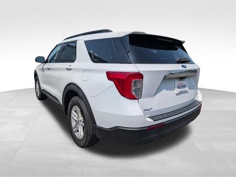 Used 2021 Ford Explorer XLT AWD/4WD image 5
