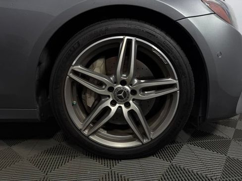 Used 2018 Mercedes-Benz E 400 4MATIC Sedan image 11