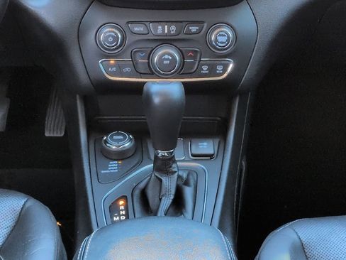 Used 2021 Jeep Cherokee Latitude Lux w/ Sun & Sound Group image 18