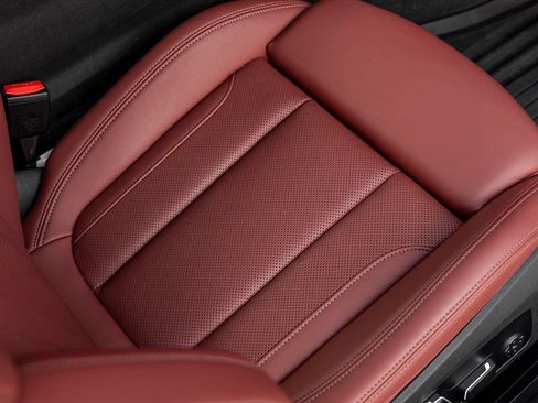 Used 2024 BMW 430i Coupe w/ M Sport Package RWD image 34