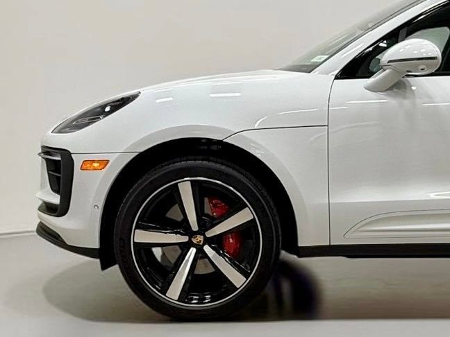 Used 2024 Porsche Macan S AWD/4WD image 18