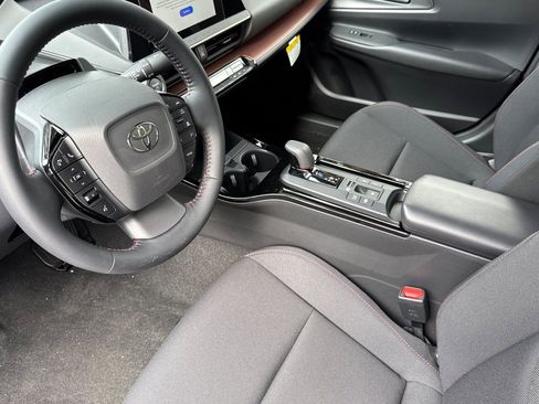 New 2026 Toyota Prius Plug-In Hybrid FWD image 10