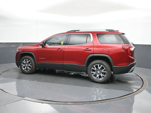 Used 2023 GMC Acadia SLT image 3