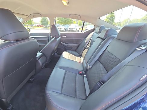 Used 2024 Nissan Altima 2.5 SR FWD image 11