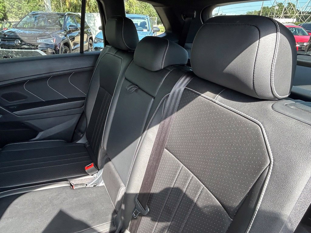 Certified 2023 Volkswagen Tiguan SE R-Line FWD image 49