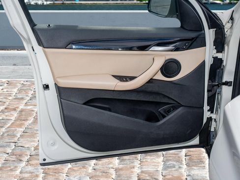 Used 2019 BMW X1 sDrive28i image 11