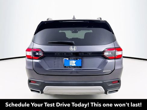 Used 2023 Honda Pilot Touring image 6