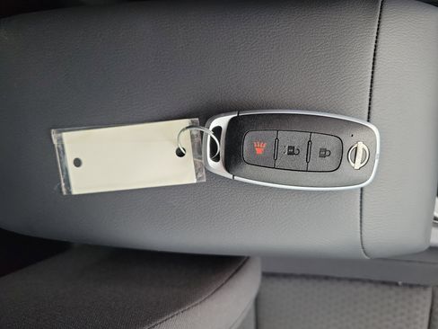 New 2026 Nissan Kicks S image 30