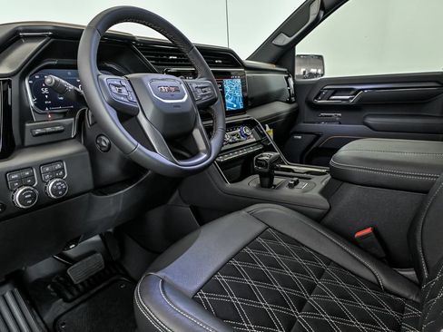 New 2026 GMC Sierra 1500 AT4 w/ Technology Package AWD/4WD image 8