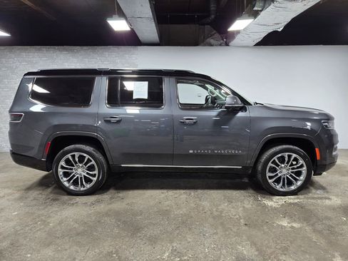 Used 2022 Jeep Grand Wagoneer Series II w/ Premium Group II AWD/4WD image 3