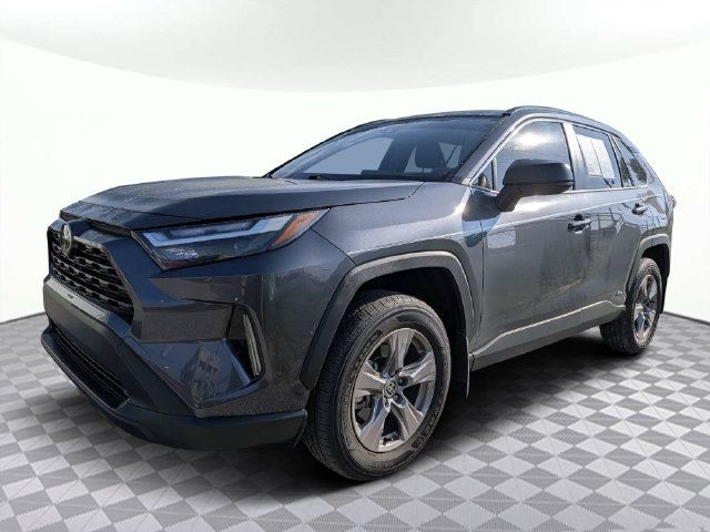 Used 2025 Toyota RAV4 LE AWD/4WD image 7