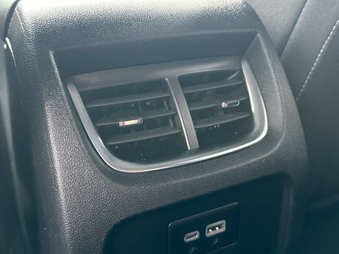 Certified 2025 Chevrolet Blazer LT FWD image 23