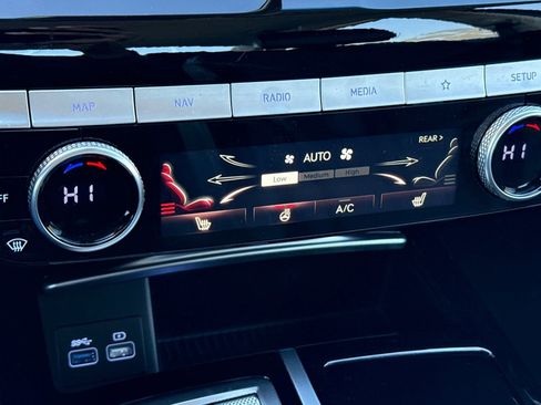 Used 2024 Genesis G80 2.5T image 17