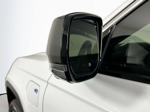 Used 2022 Jeep Grand Cherokee Limited 4xe w/ Luxury Tech Group II image 16