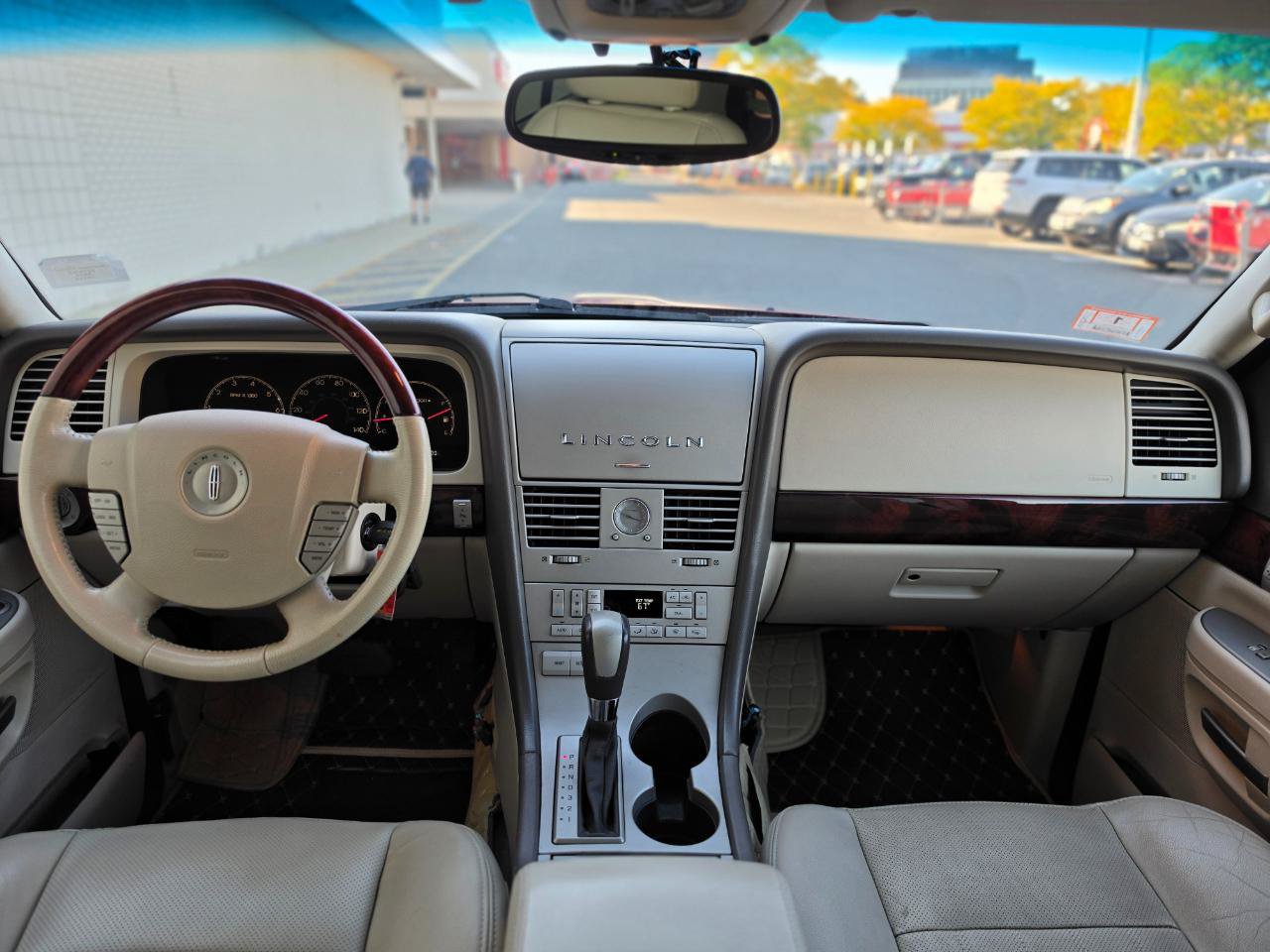 Used 2004 Lincoln Aviator AWD image 19